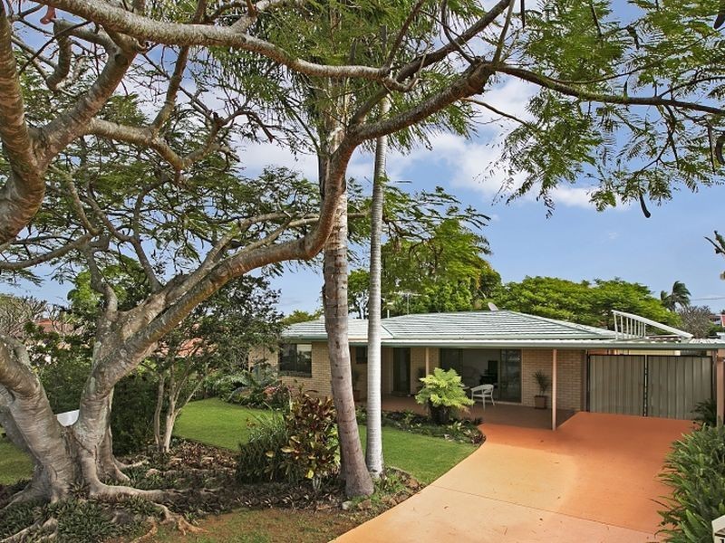 19 Vera Street, Redland Bay QLD 4165