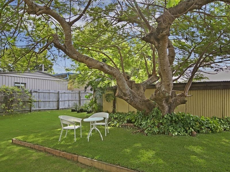 19 Vera Street, Redland Bay QLD 4165