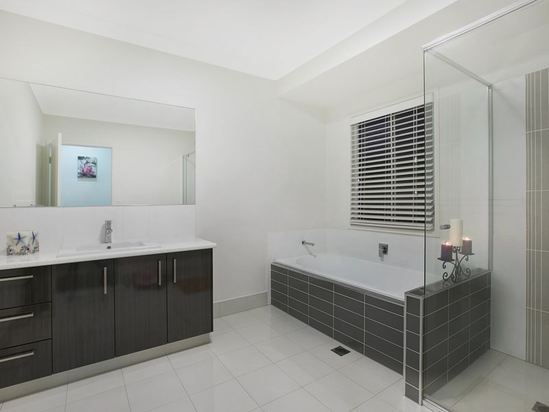 3 Creedin Court, Redland Bay QLD 4165