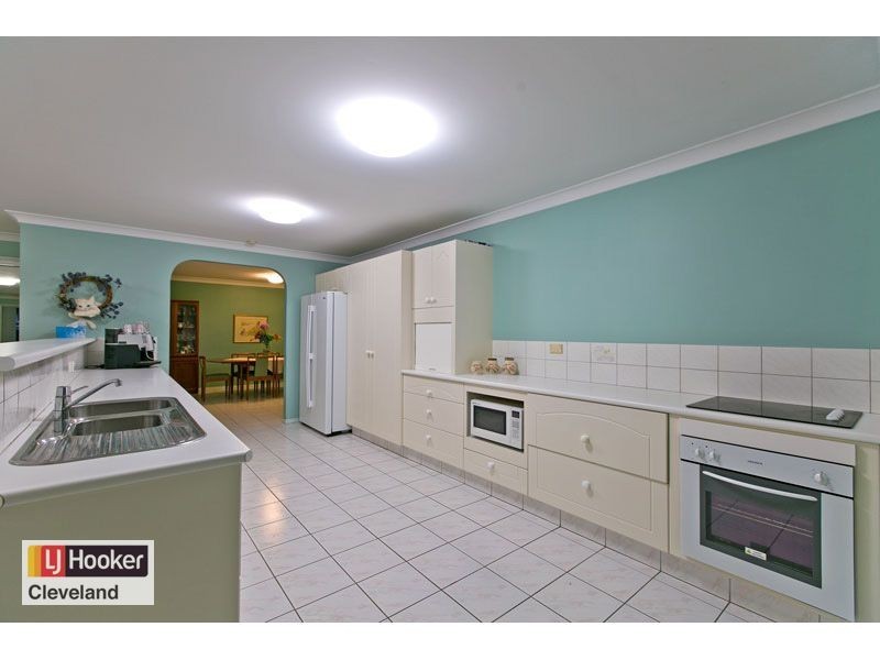 37 Mainroyal Court, Raby Bay QLD 4163