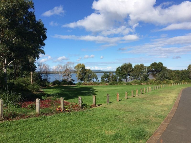 23 Wilson Esplanade, Redland Bay QLD 4165