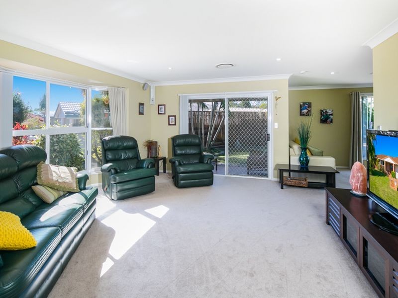 8 Isobell Court, Wellington Point QLD 4160