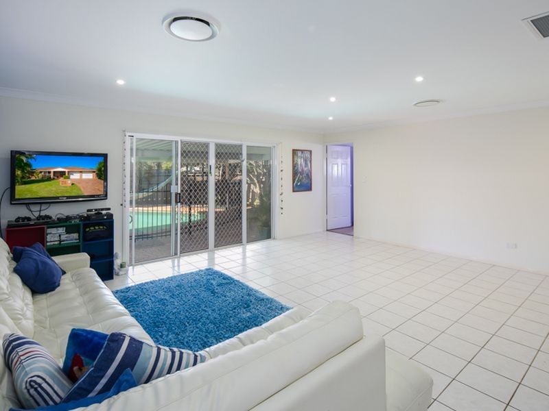 8 Isobell Court, Wellington Point QLD 4160