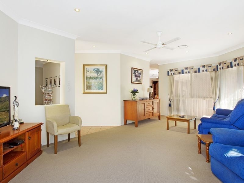8 The Rampart, Redland Bay QLD 4165
