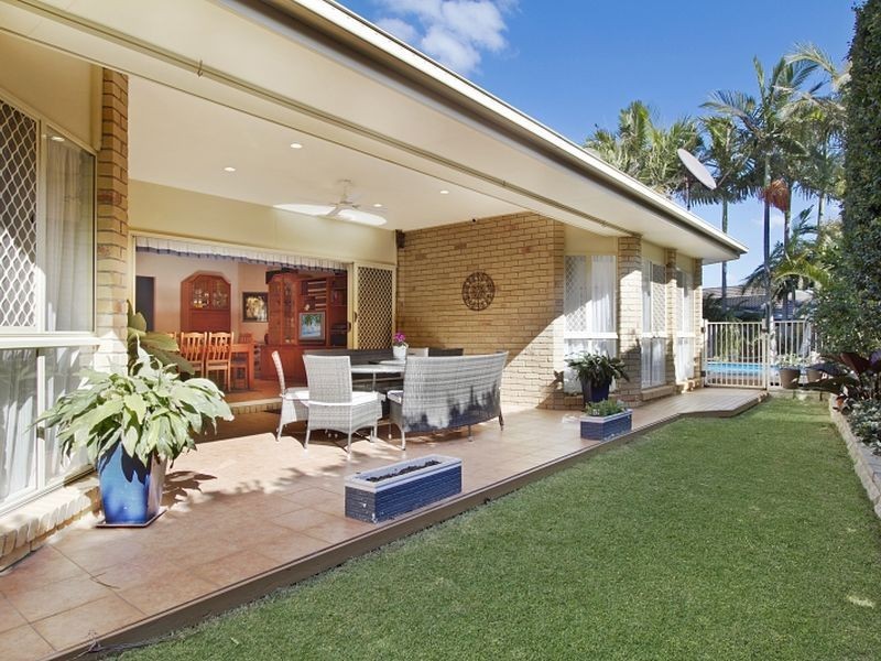 8 The Rampart, Redland Bay QLD 4165