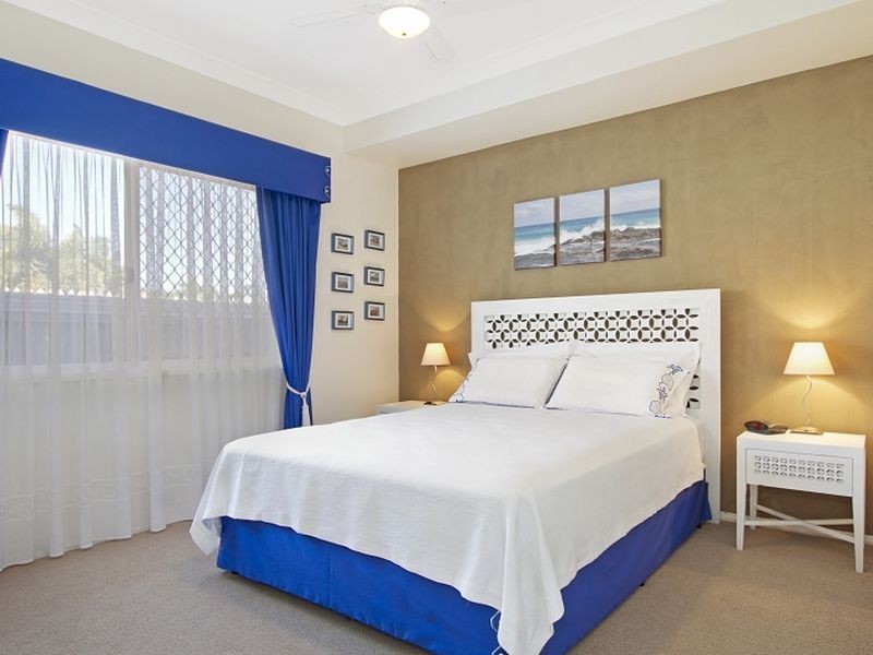 8 The Rampart, Redland Bay QLD 4165
