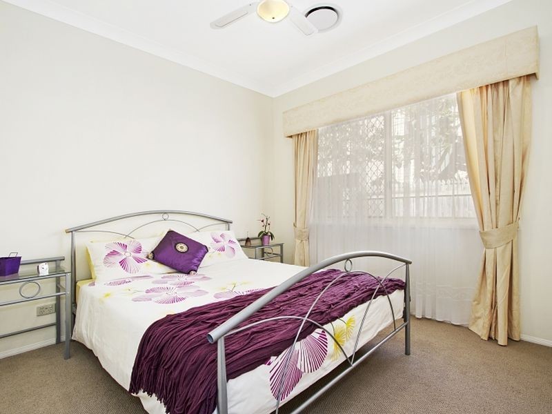 8 The Rampart, Redland Bay QLD 4165