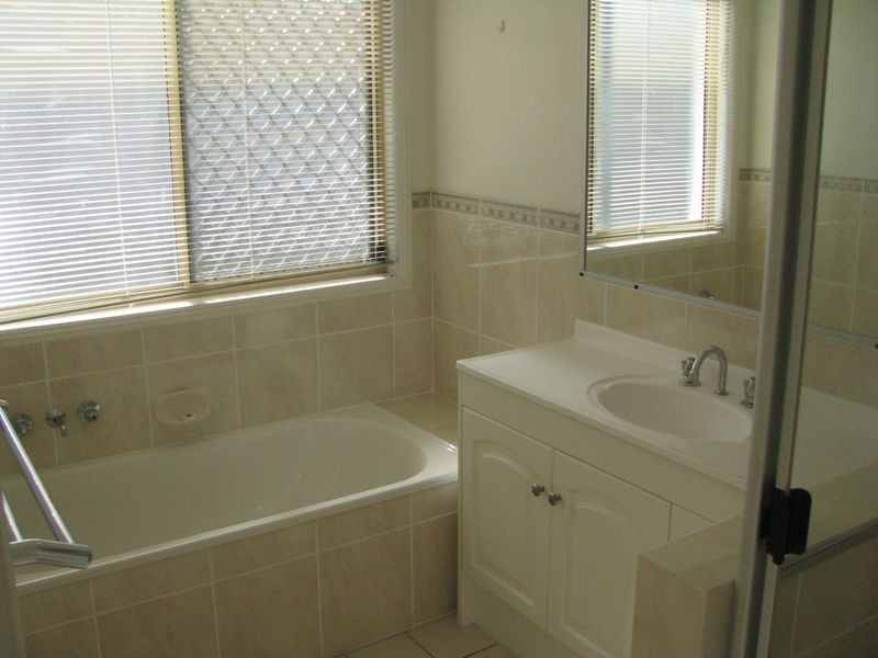 12 Discovery Place, Wellington Point QLD 4160