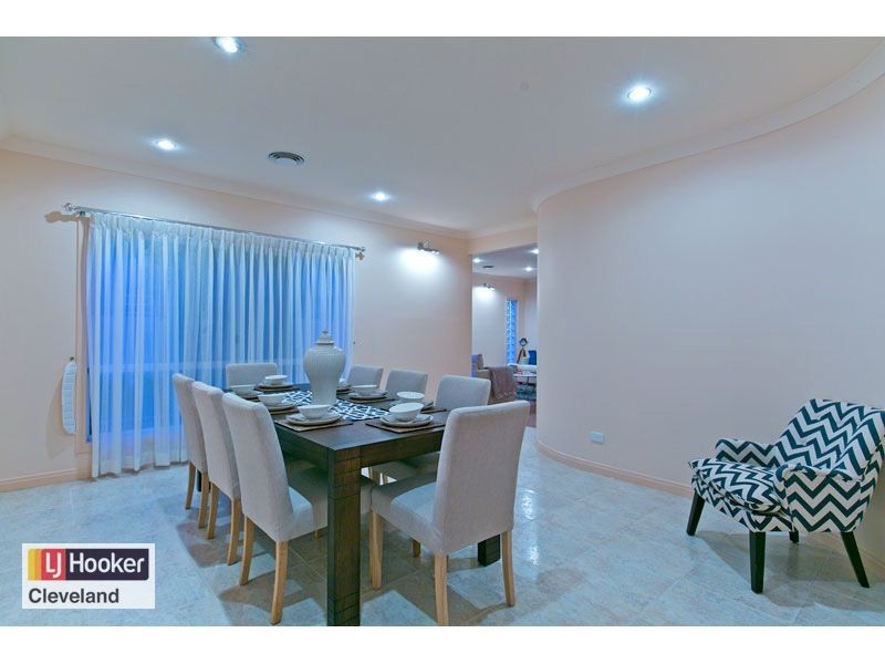 5 Martingale Court, Raby Bay QLD 4163