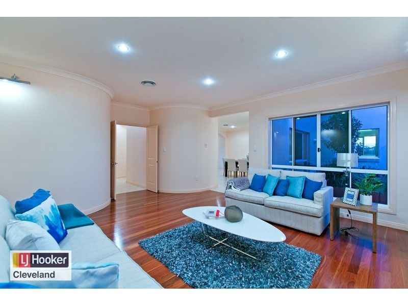 5 Martingale Court, Raby Bay QLD 4163