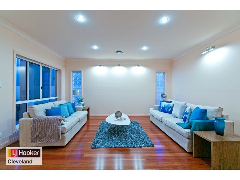 5 Martingale Court, Raby Bay QLD 4163