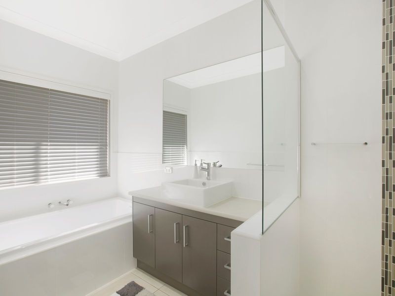 27 Aquila Street, Redland Bay QLD 4165