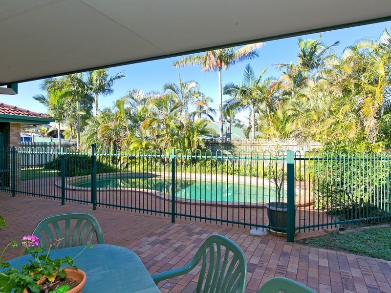 5 Montgomery Drive, Wellington Point QLD 4160