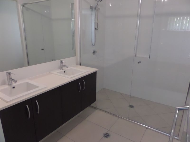 443 Main Road, Wellington Point QLD 4160