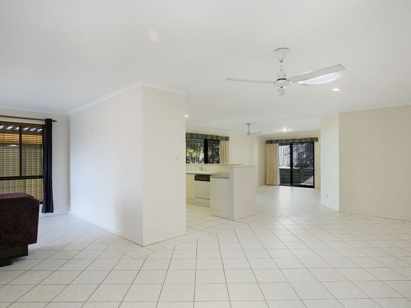 4 Riseborough Terrace, Cleveland QLD 4163