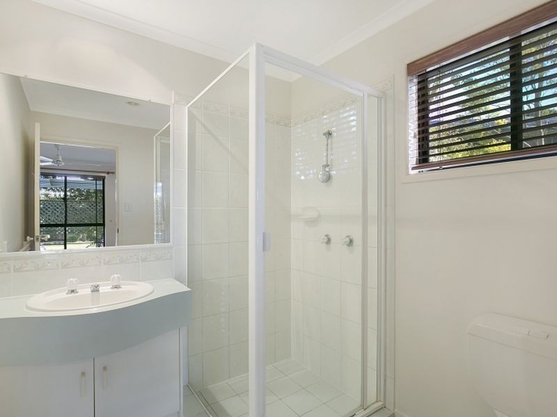 4 Riseborough Terrace, Cleveland QLD 4163