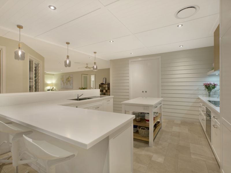 24 Voyagers Court, Raby Bay QLD 4163