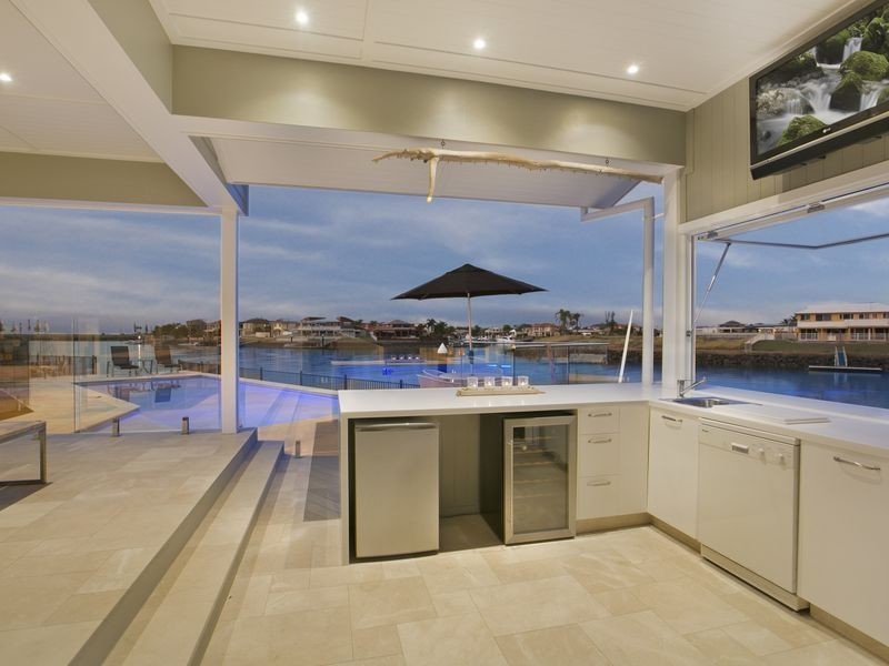 24 Voyagers Court, Raby Bay QLD 4163