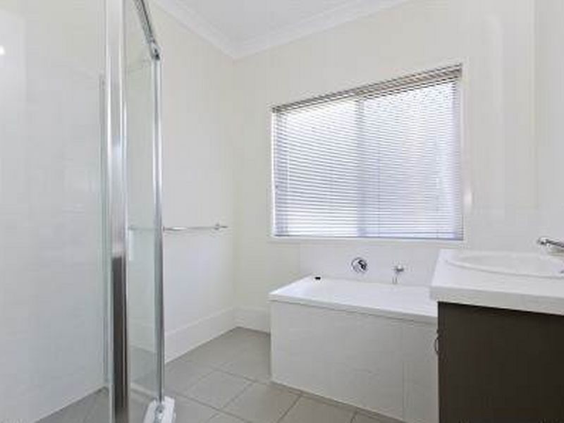 17 Myra Street, Birkdale QLD 4159