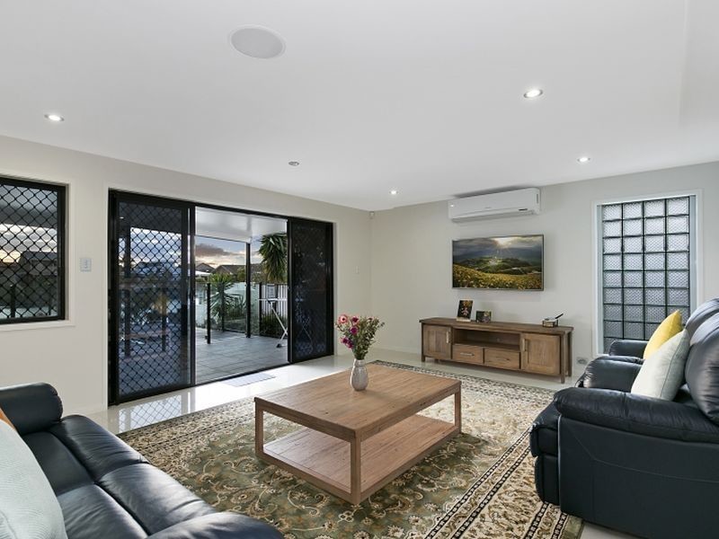 18 Bollard Court, Raby Bay QLD 4163