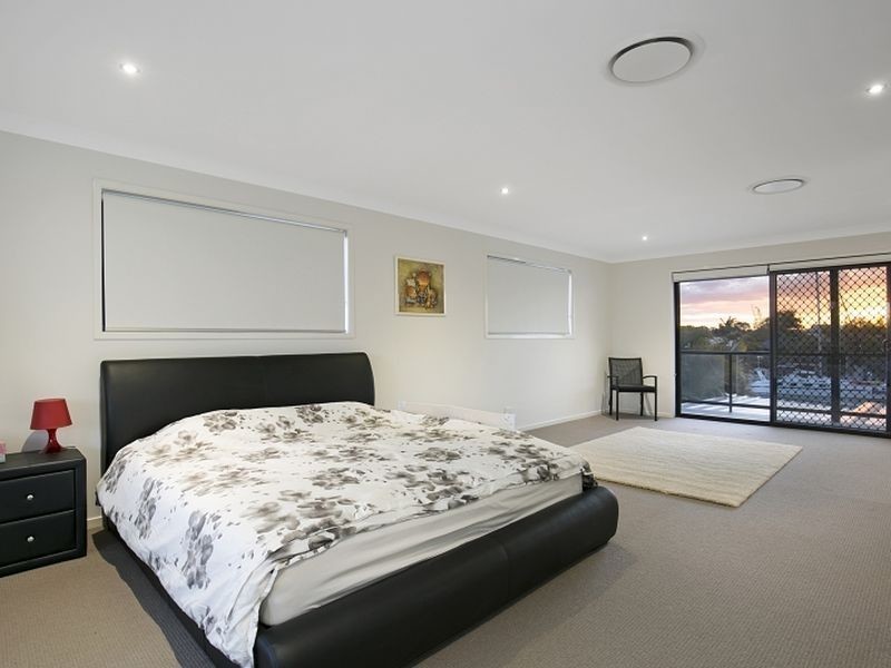 18 Bollard Court, Raby Bay QLD 4163