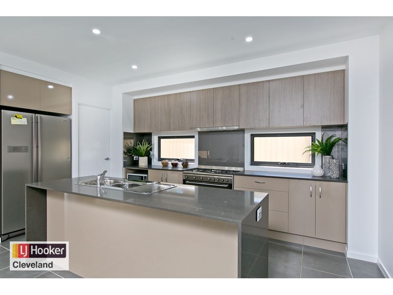 11 Buckland Street, Wellington Point QLD 4160