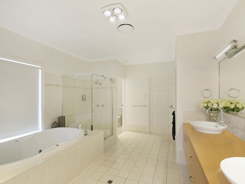 6 Paxton Street, Raby Bay QLD 4163