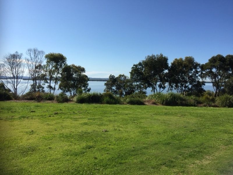 29 Wilson Esplanade, Redland Bay QLD 4165