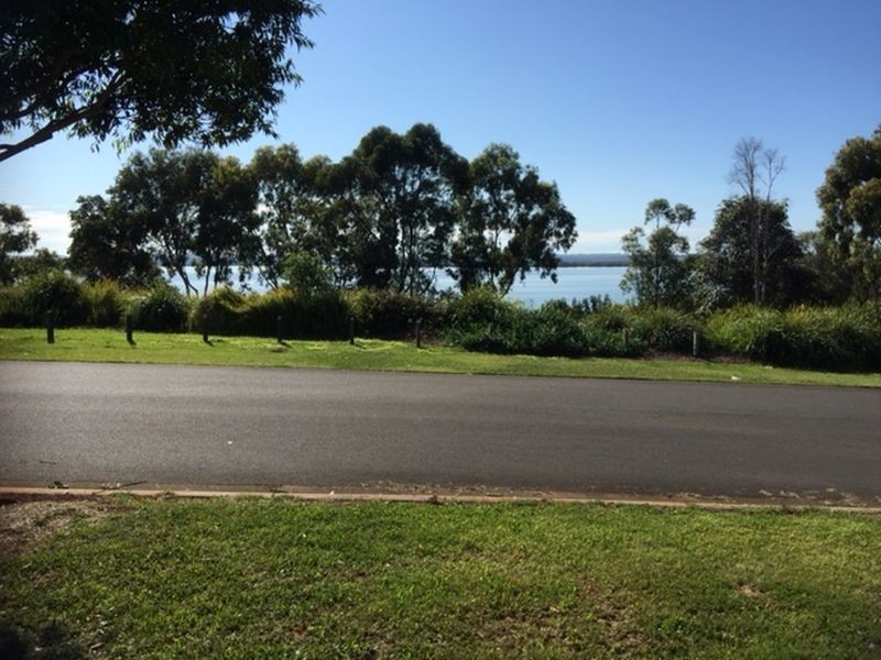 29 Wilson Esplanade, Redland Bay QLD 4165