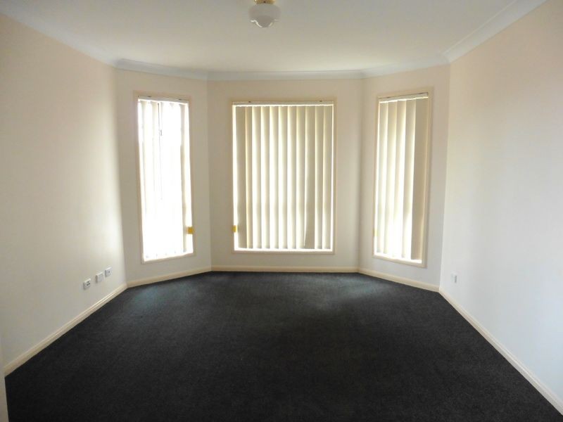 9 Roger Court, Redland Bay QLD 4165