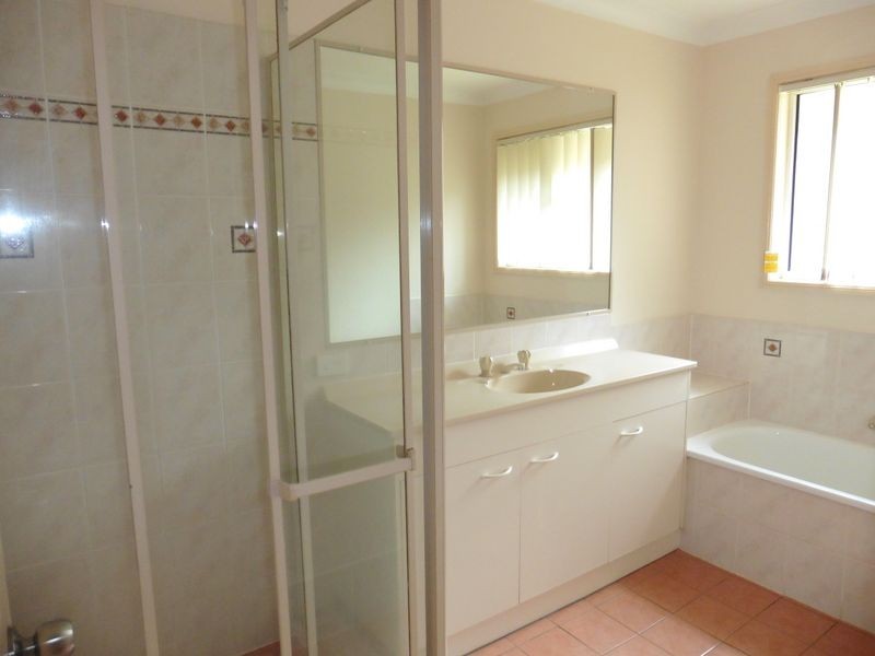 9 Roger Court, Redland Bay QLD 4165