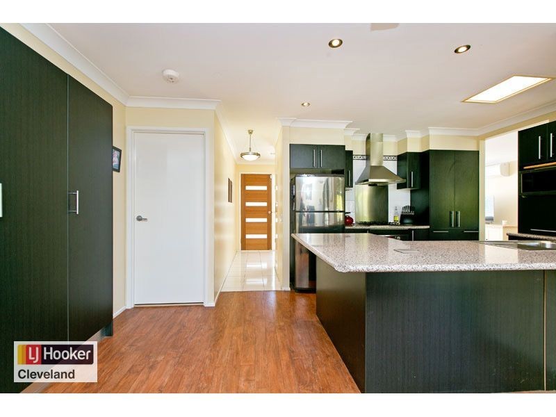 11 Surman Street, Birkdale QLD 4159