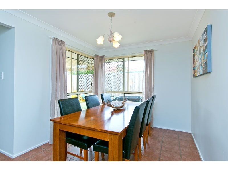 6 Sweetlip Court, Birkdale QLD 4159