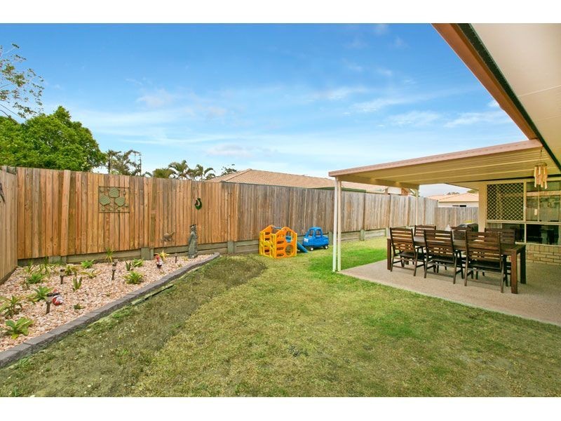6 Sweetlip Court, Birkdale QLD 4159