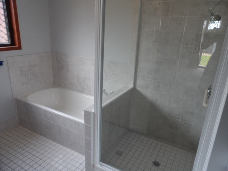 18 Sunshine Drive, Cleveland QLD 4163