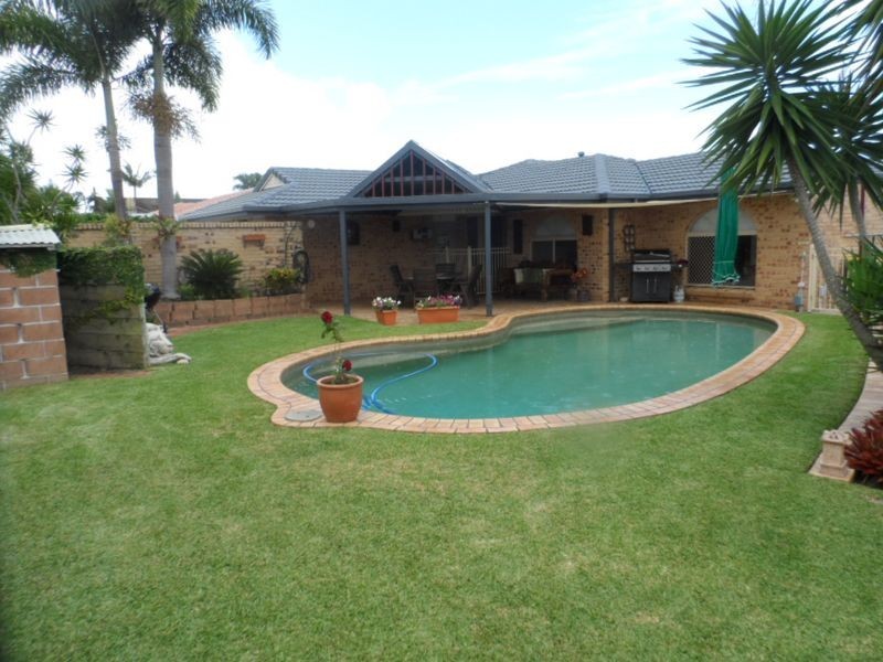 12 Champagne Crescent, Thornlands QLD 4164