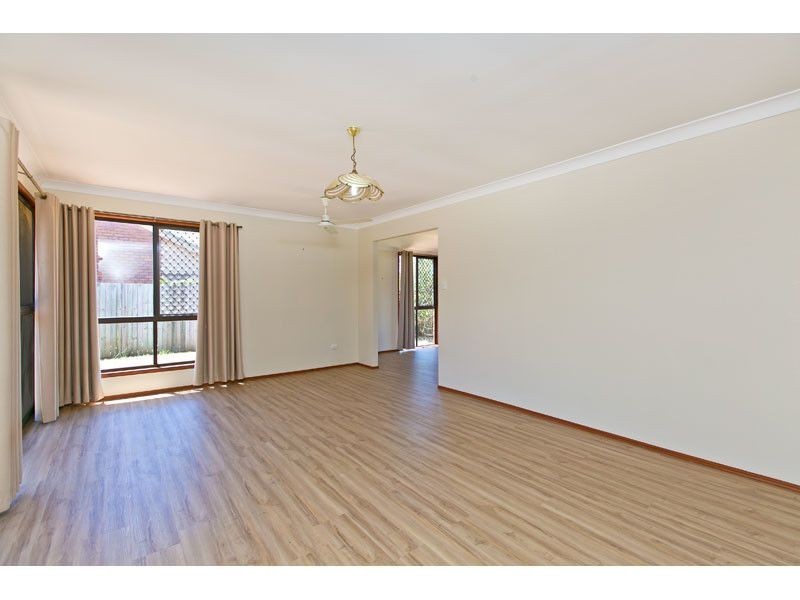 18 Sunshine Drive, Cleveland QLD 4163