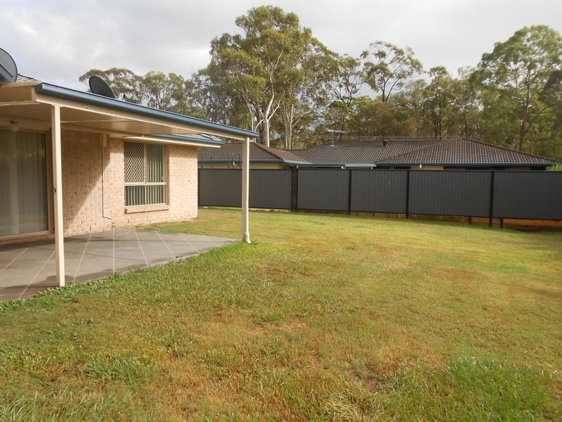 3 Spike Street, Redland Bay QLD 4165