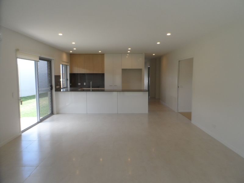 3 Mapleton Crescent, Capalaba QLD 4157