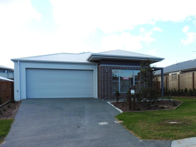 1 Mapleton Crescent, Capalaba QLD 4157