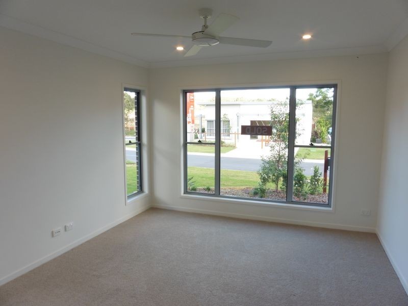 1 Mapleton Crescent, Capalaba QLD 4157