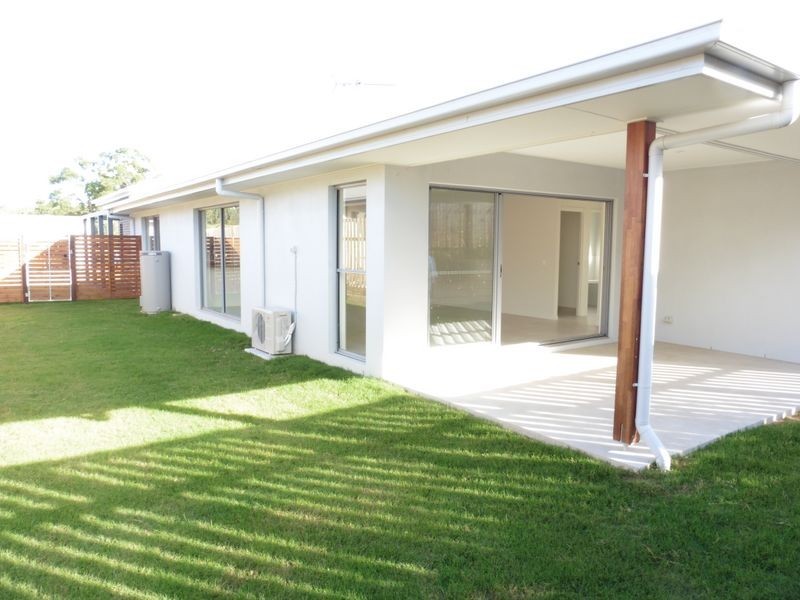1 Mapleton Crescent, Capalaba QLD 4157