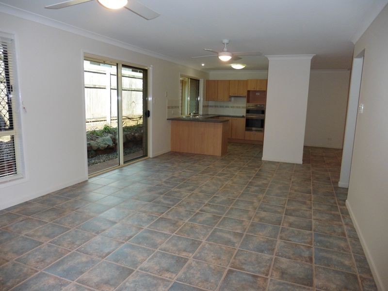 12 Lanyard Place, Redland Bay QLD 4165