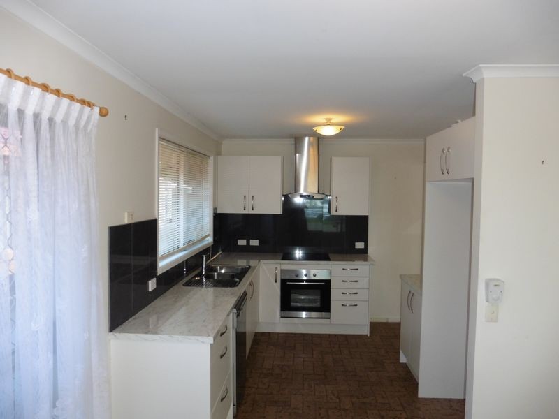 105 Torquay Road, Redland Bay QLD 4165