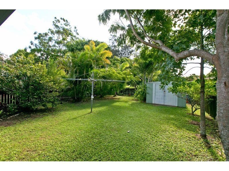 105 Torquay Road, Redland Bay QLD 4165