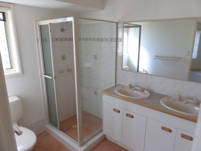 14 Roger Court, Redland Bay QLD 4165