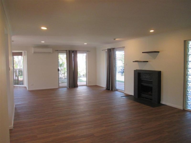 11 Jay Crescent, Redland Bay QLD 4165