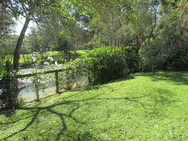 11 Jay Crescent, Redland Bay QLD 4165