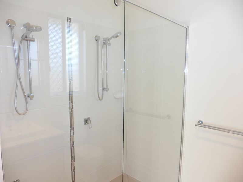 22 Vedson Street, Birkdale QLD 4159