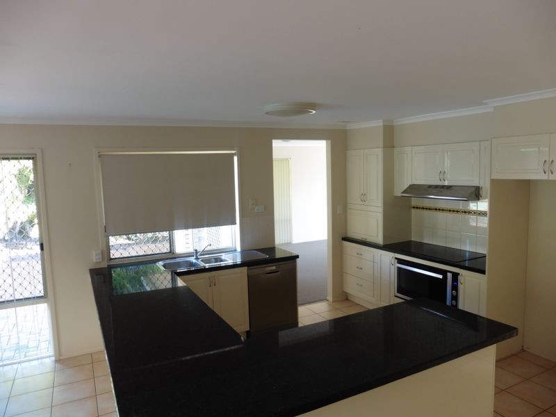 6 Robert Court, Redland Bay QLD 4165